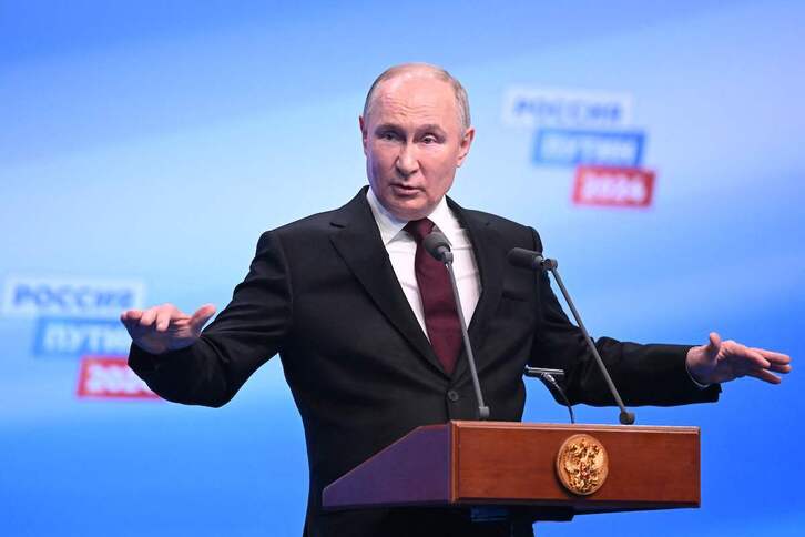 Comparecencia de Putin ante los medios una vez confirmada su victoria.