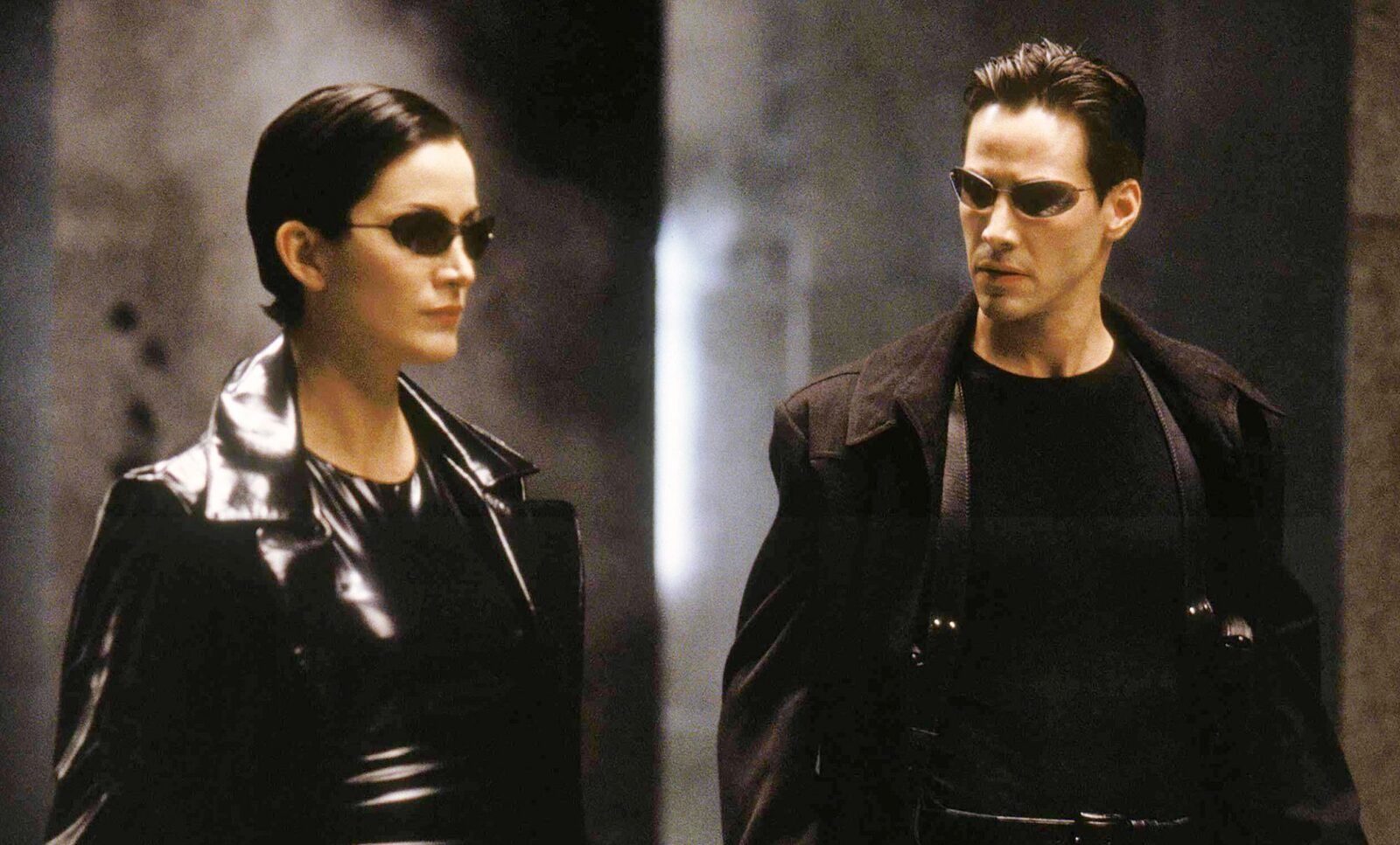 Keanu Reeves y Carrie Anne Moss son los protagonistas de la saga 'Matrix'. WARNER BROS.