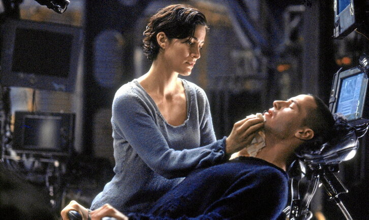 Keanu Reeves y Carrie-Anne Moss, protagonistas de la saga «Matrix».