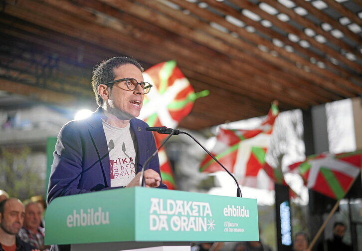 EH Bildu propone retomar el Acuerdo de Bases y Principios sobre el autogobierno alcanzado en el Parlamento de Gasteiz en 2018.
