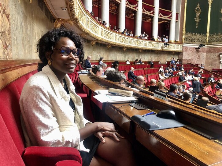 La diputada francesa Fanta Bérété, en la Asamblea Nacional francesa.