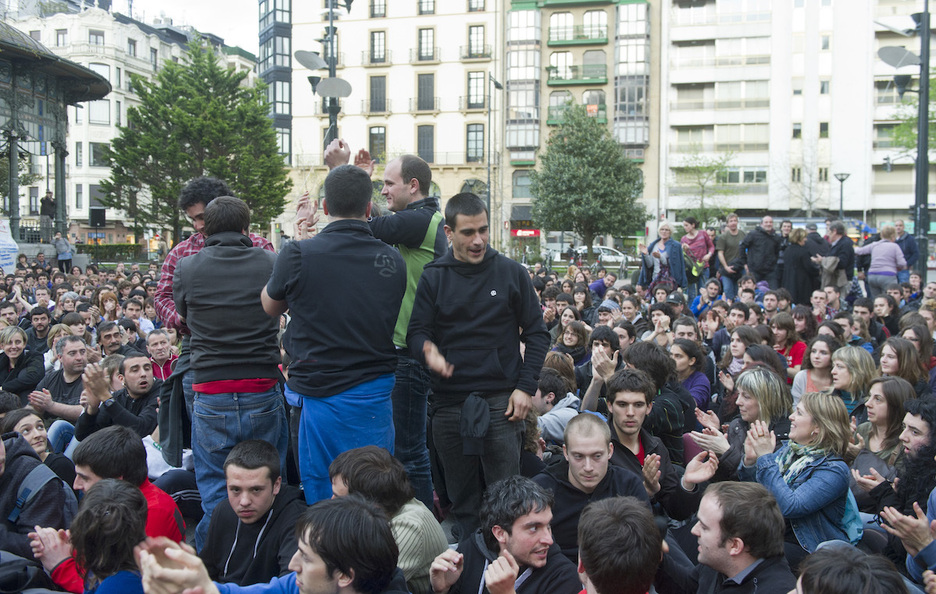 Los jóvenes condenados en el corazón del muro popular.