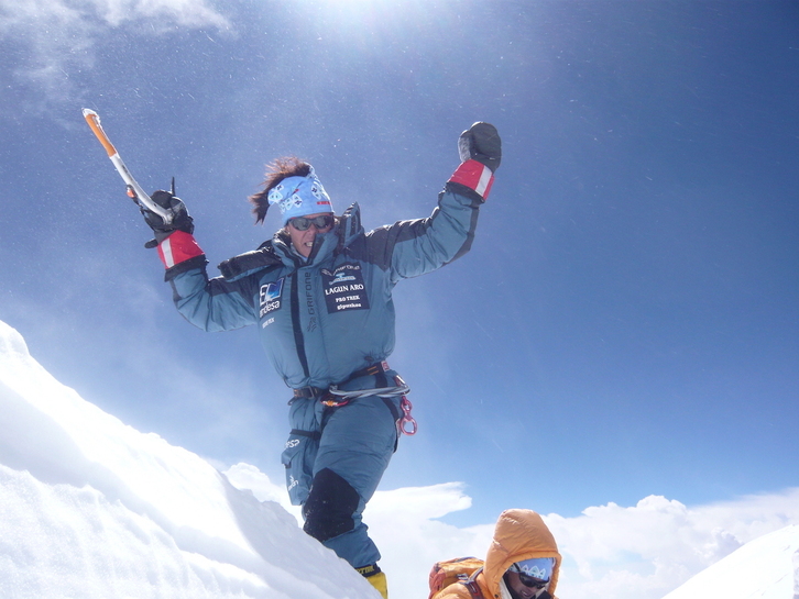 El 13 de abril de 2010, la alpinista Edurne Pasaban coronó el Annapurna, estadísticamente, el más letal de los 14 ochomiles.