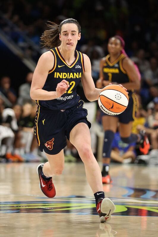 Caitlin Clark ha pasado de ser el icono más reconocido de la NCAA a comenzar su «conquista» de la WNBA.