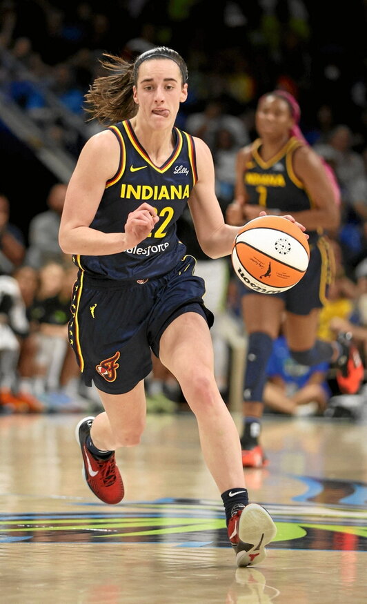 Caitlin Clark, a la «conquista» de la WNBA.