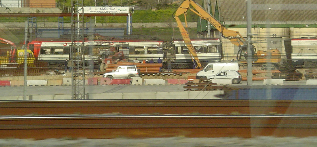 Estado en que quedó uno de los trenes de cercanías tras el atentado yihadista del 11 de marzo en Madrid. 