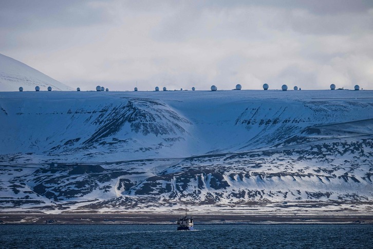Artikoan, espazio estrategikoa da berezko istorioa gortdetzen duen Svalbard artxipielagoak.