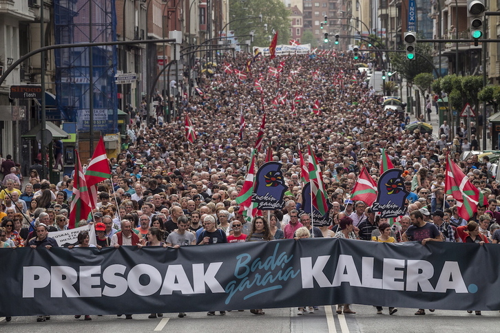 Manifestación organizada por la iniciativa Kalera Kalera, ahora criminalizada, con motivo del Día Internacional del Preso Político en Bilbo en 2018.