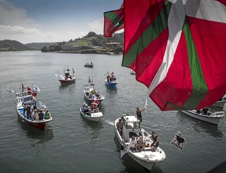 Acto en apoyo a los exiliados y deportados vascos celebrado en Orio el 7 de junio de 2018.