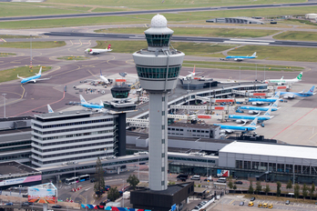 Torre de control del aeropuerto de Schiphol.