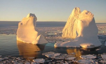 Imagen de unos icebergs en el Atlántico.