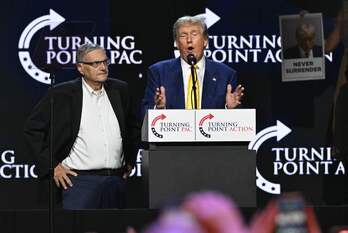 Donald Trump este jueves en Arizona junto a Joe Arpaio.