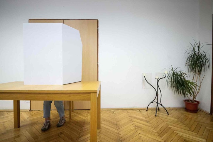 Imagen de un colegio electoral, ayer en Eslovaquia.