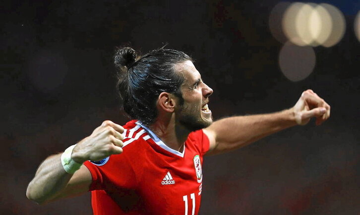 El galés Gareth Bale celebra un gol en la Eurocopa de 2016.
