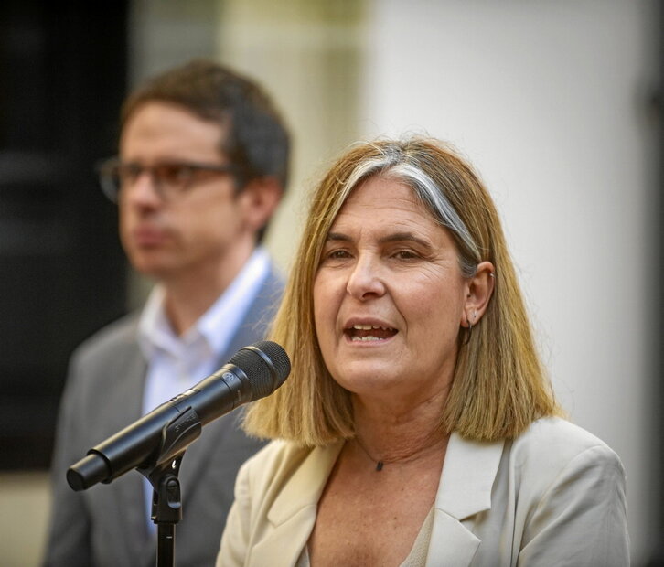 La portavoz, Nerea Kortajarena, anunció la candidatura de Pello Otxandiano.