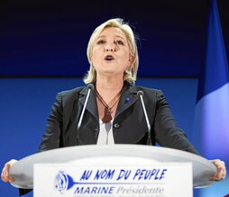 Marine Le Pen, eskuin muturreko lider frantsesa, artxiboko irudi batean.
