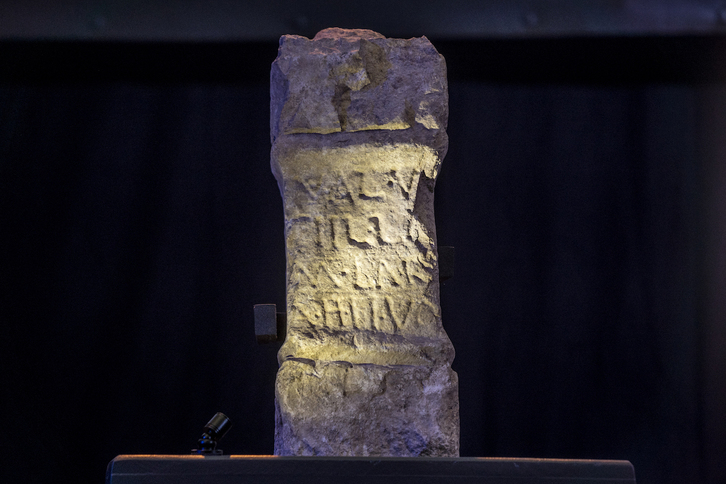 El altar de piedra romano dedicado a la deidad vascona Larrahe descubierto en Larunbe.