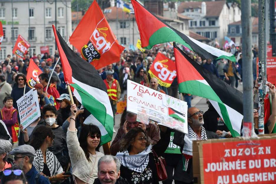 Banderas palestinas entre las sindicales.