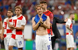 Luka Modric lamenta la mala suerte de su seleccionado, en lo que pudo ser su último partido con el combinado croata.