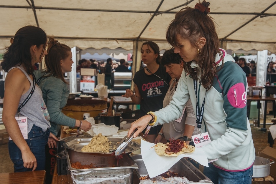 Plusieurs centaines de bénévoles permettent le festival EHZ de se dérouler dans de bonnes conditions.
