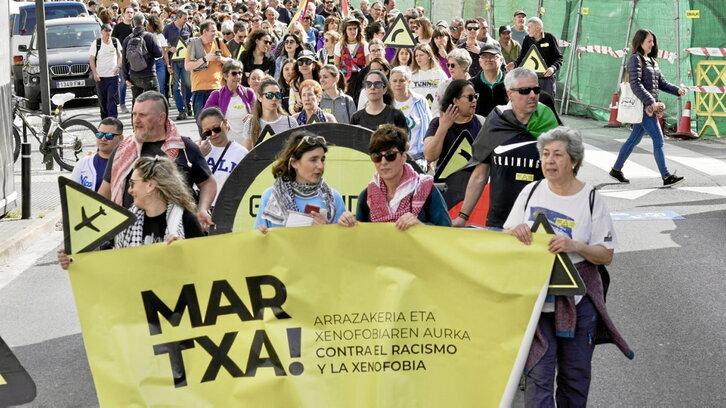 Marcha contra el Racismo que se celebra anualmente entre Pasaia y Donostia.