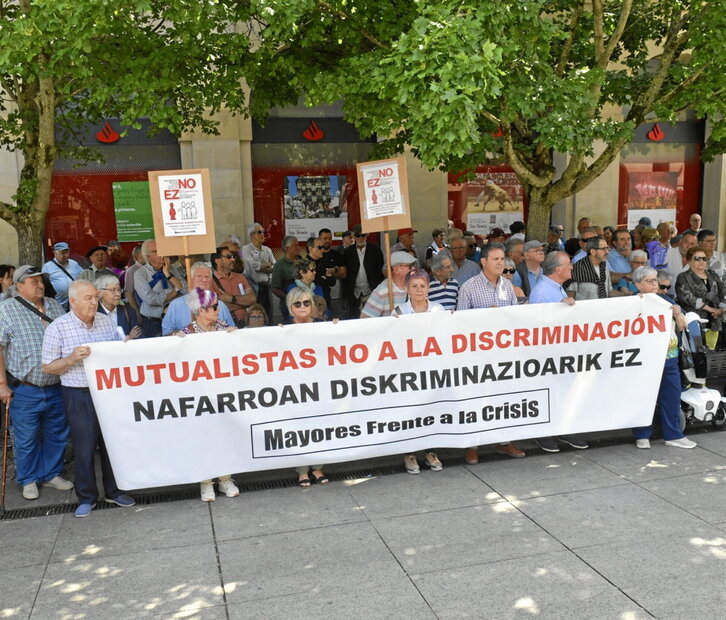 La movilización de los mutualistas ha abierto el debate también en Nafarroa.