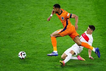 Entre Gakpo y el defensa turco Müldür han anotado el gol del triunfo para Países Bajos.