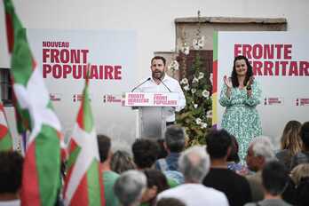 Peio Dufau et Marie Heguy-Urain ont célébré leur victoire à Ciboure, devant quelques centaines de soutiens.
