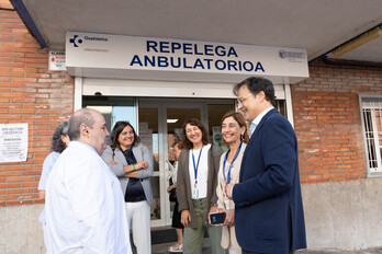 Alberto Martínez, el nuevo consejero de Salud, ha visitado el ambulatorio Repélega de Portugalete.
