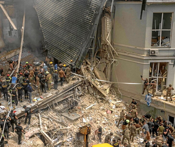 Edificio destruido en el hospital pediátrico de Kiev.
