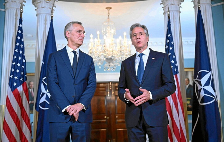 El secretario general de la OTAN, Jens Stoltenberg (i), y el secretario de Estado estadounidense, Antony Blinken, ayer en Washington.