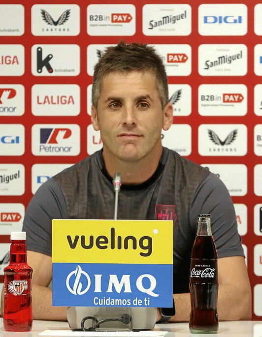 Jokin Aranbarri, entrenador del filial.