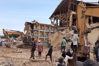 Imagen del colegio que se ha derrumbado en el centro de Nigeria.