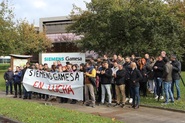 Concentración en noviembre pasado ante la sede de Siemens Gamesa en Zamudio.