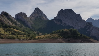 El Pico Gilbo, sobre el pantano de Riaño