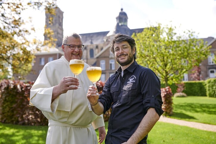 En la abadía de Grimbergen, junto a Bruselas, han vuelto a fabricar cerveza 200 años después.
