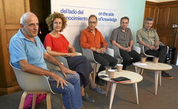 Imanol Arana, Amaia Ispizua, Iñaki Salvador, Arkaitz Villar y Andrés Camio, en la mesa redonda.