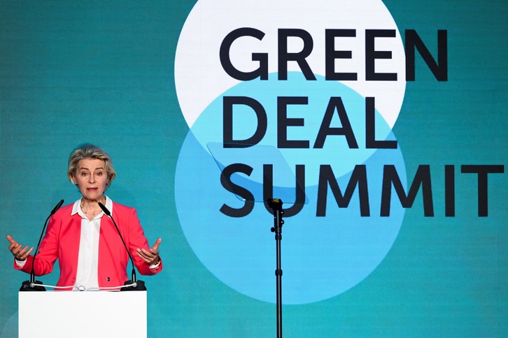 La presidenta de la Comisión Europea, Ursula von der Leyen, interviene en una cumbre del Pacto Verde.