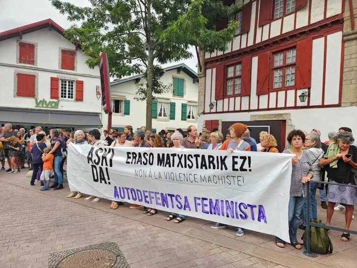 Movilización en Urruña, el 28 de junio, para denunciar la desaparición de Laure Zacchello.