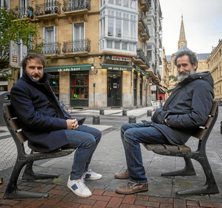 Aitor Arregi y Jon Garaño, en una reciente entrevista en Donostia.