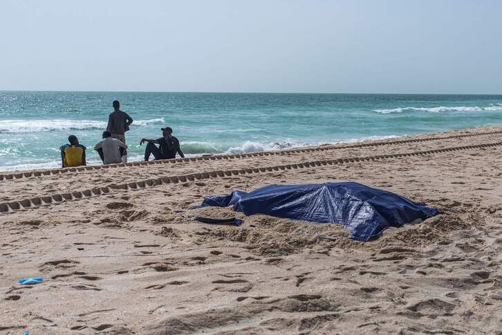 Al menos 25 personas muertas al hundirse una embarcación frente a las costas de Mauritania.