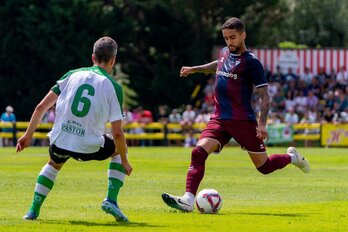 El Eibar ha empatado sin goles con el Racing en su tercer compromiso de pretemporada.