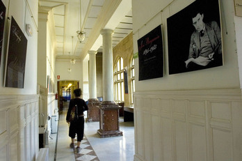 Exposición de fotografías, libros y documentos de Bergamín en el palacio Miramar de Donostia, el 25 aniversario de su fallecimiento. 