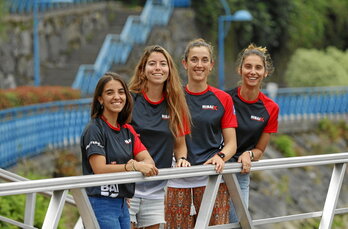 Ezkerretik eskubira: Paula Corcoles, Sofia Boscarol, Eva Macia eta Eva Lopez.