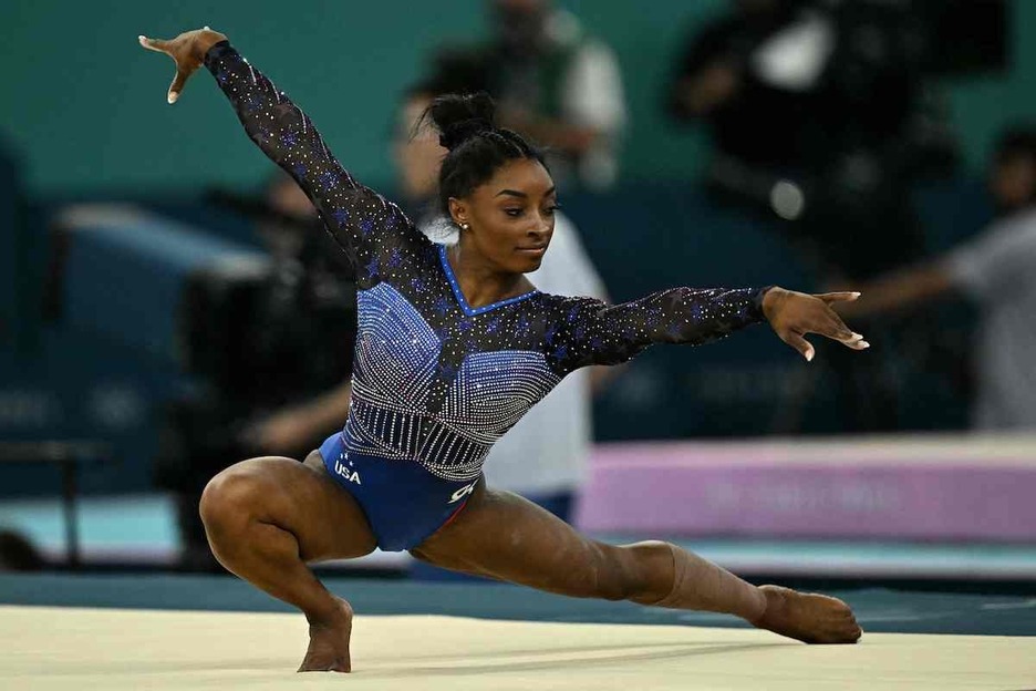 Biles se ha mostrado incontestable en el ejercicio de suelo. 