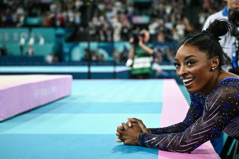 Biles, después de completar el ejercicio de suelo.