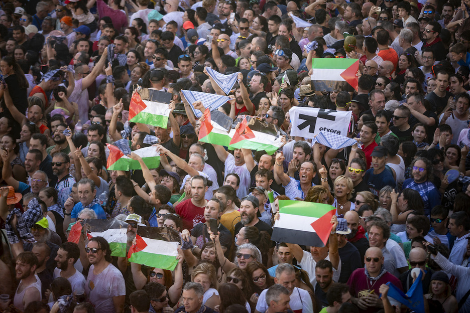 Solidaridad con el pueblo palestino en la Virgen Blanca.