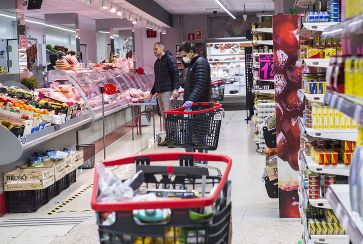 Supermerkatu bat, artxiboko irudian.