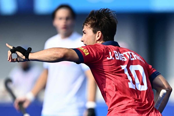 ‘Chefo’ Basterra celebra un gol en un duelo de la fase de grupos frente a Países Bajos. 