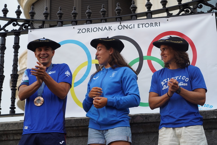 Echaniz, Lazkano y Chourraut, de vuelta en Donostia. 